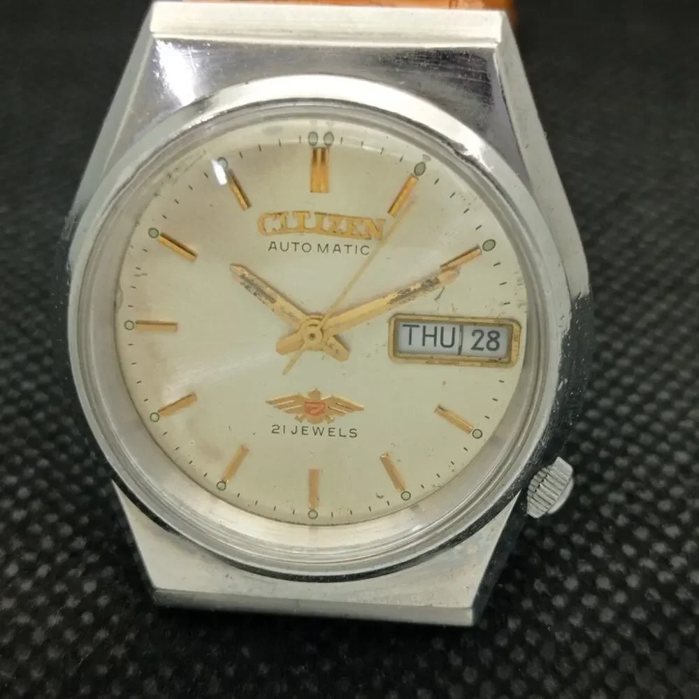 Vintage 1987 Citizen Automatic Mens Silver Watch W/daydate & Gold accents
